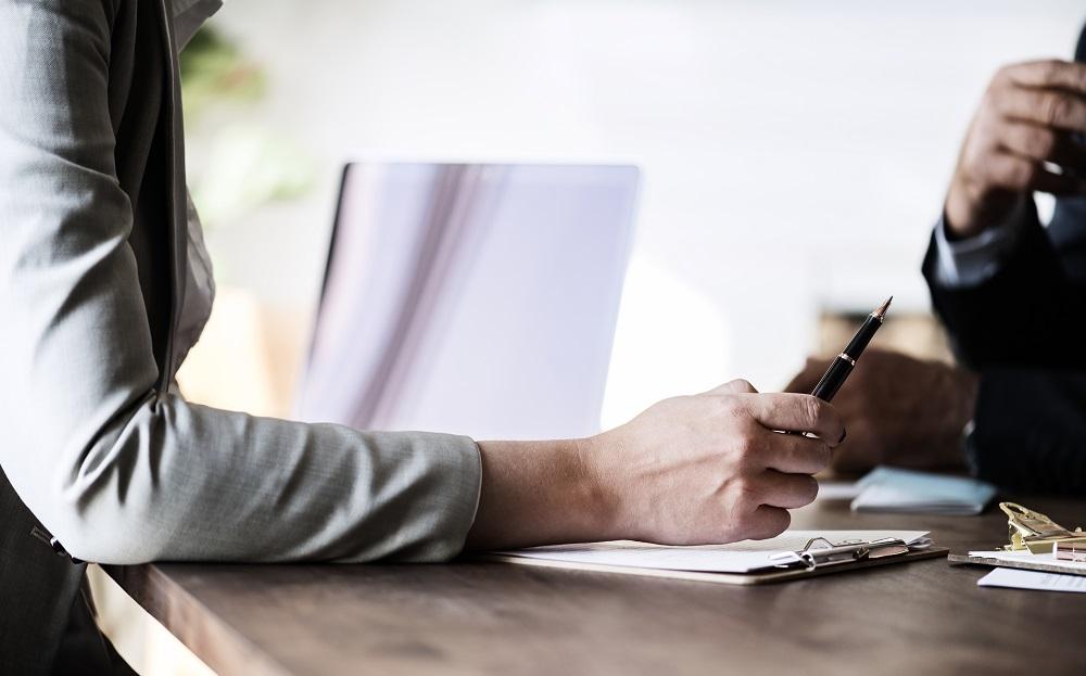ondertekenen contract_Afbeelding van rawpixel.com op Freepik